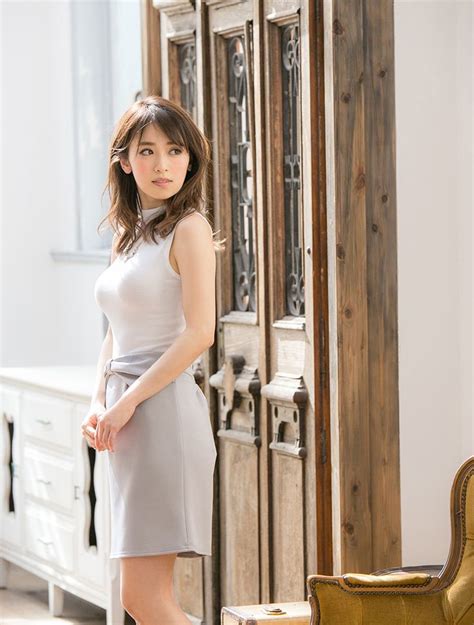 泉里香 抜ける|【泉里香エロ画像81枚】おっぱい美人モグラで巨乳パンチラ水着。